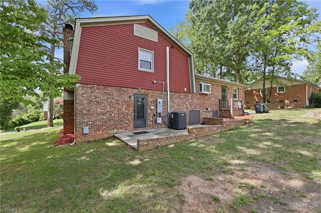 2404 Dulaire Road, Greensboro, NC 27407