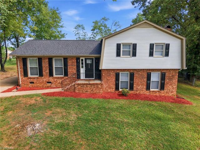 2404 Dulaire Road, Greensboro, NC 27407