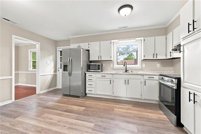 2404 Dulaire Road, Greensboro, NC 27407