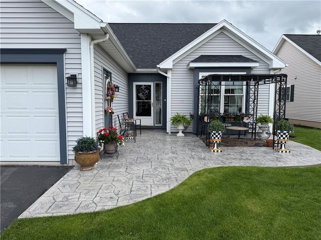 151 Stewart Place, Canandaigua City, NY 14424