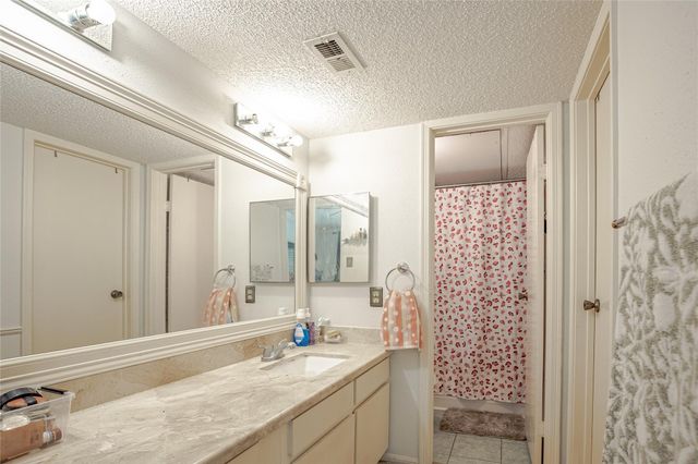 1515 Sandy Springs Road 3404, Houston, TX 77042