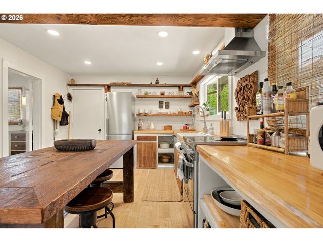 2124 N HUMBOLDT St, Portland, OR 97217