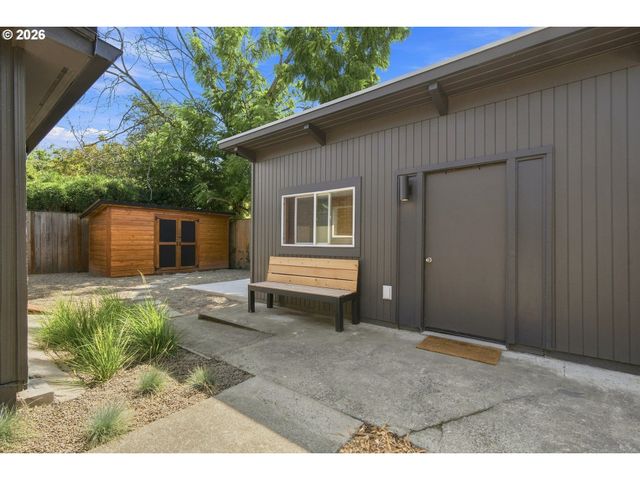 2124 N HUMBOLDT St, Portland, OR 97217