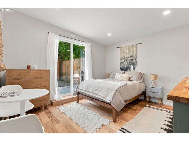 2124 N HUMBOLDT St, Portland, OR 97217