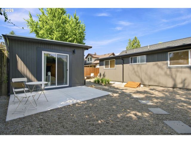 2124 N HUMBOLDT St, Portland, OR 97217