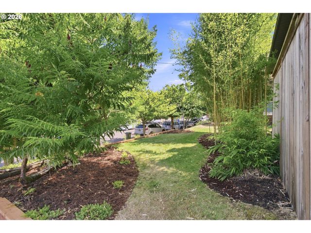 2124 N HUMBOLDT St, Portland, OR 97217