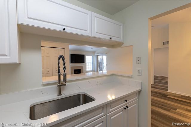 3645 Oakmonte Boulevard, Rochester, MI 48306