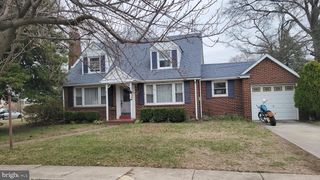 300 LILAC LN, Delanco, NJ 08075