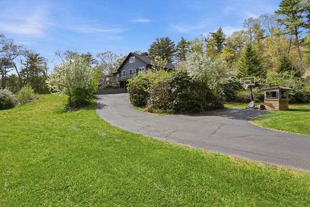 31 Chapman Rd, Boxford, MA 01921