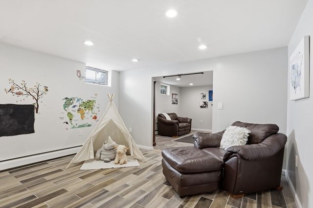 31 Chapman Rd, Boxford, MA 01921