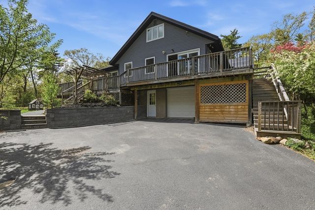 31 Chapman Rd, Boxford, MA 01921