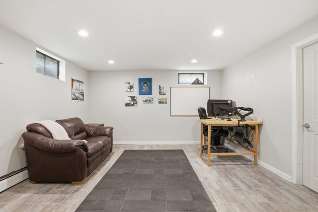 31 Chapman Rd, Boxford, MA 01921
