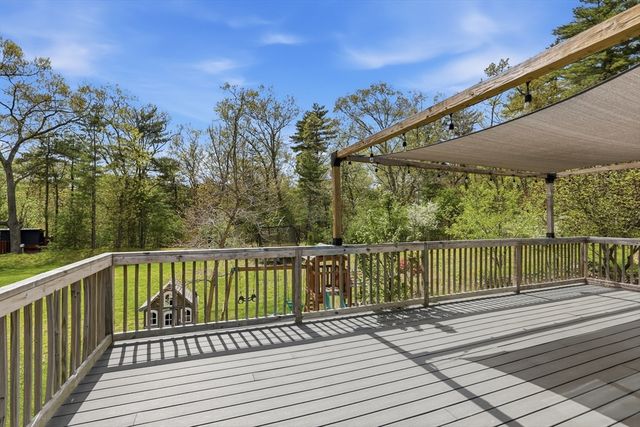 31 Chapman Rd, Boxford, MA 01921