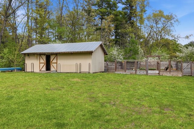 31 Chapman Rd, Boxford, MA 01921