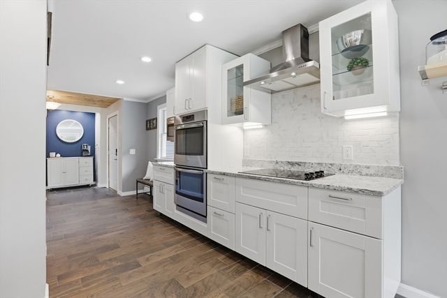 31 Chapman Rd, Boxford, MA 01921