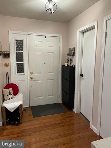 12 WANDA CT, Mount Holly, NJ 08060