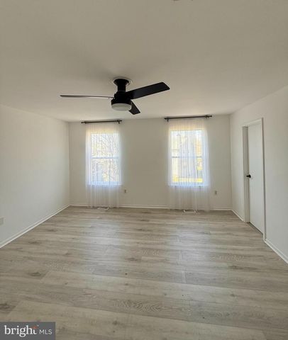 12 WANDA CT, Mount Holly, NJ 08060