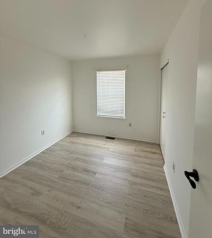 12 WANDA CT, Mount Holly, NJ 08060