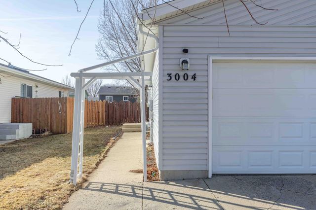 3004 Dakota Park Circle S, Fargo, ND 58104