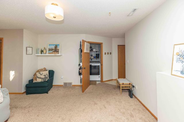 3004 Dakota Park Circle S, Fargo, ND 58104