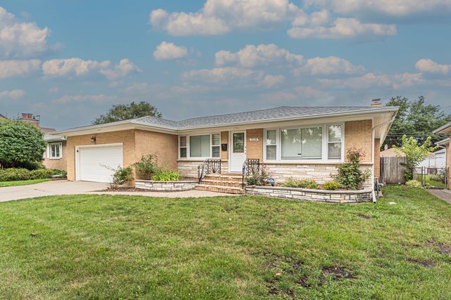 5018 Dobson Street, Skokie, IL 60077