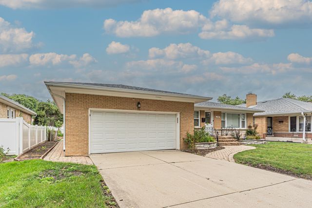 5018 Dobson Street, Skokie, IL 60077