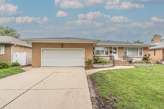 5018 Dobson Street, Skokie, IL 60077