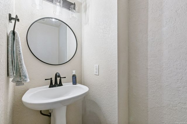 514 Mathis, San Antonio, TX 78251