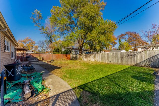 1507 Pennsylvania Avenue, Des Plaines, IL 60018