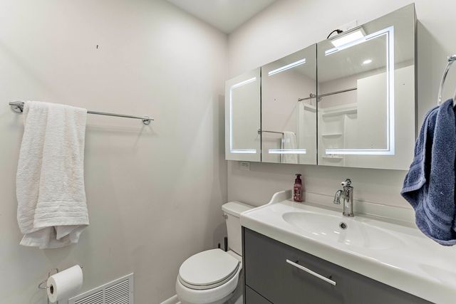 1507 Pennsylvania Avenue, Des Plaines, IL 60018