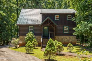 4264 Peachie Way, Cosby, TN 37722