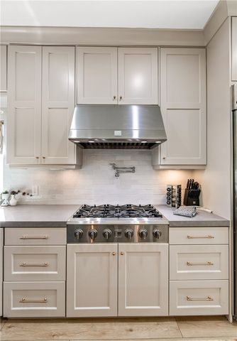 219 2nd Street, Huntington Beach, CA 92648