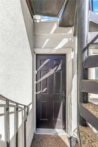 219 2nd Street, Huntington Beach, CA 92648