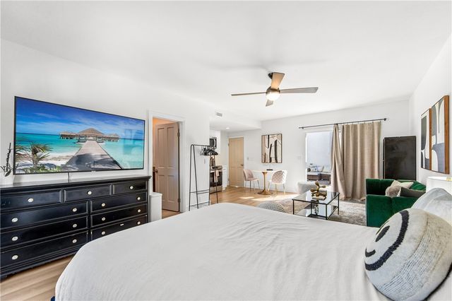 219 2nd Street, Huntington Beach, CA 92648