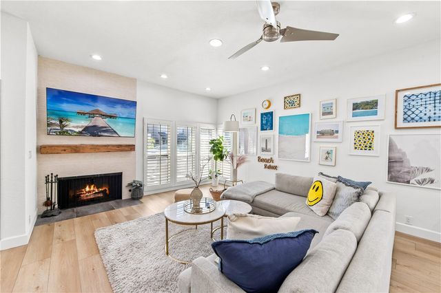 219 2nd Street, Huntington Beach, CA 92648