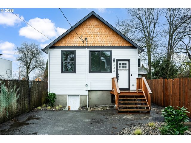 236 Ne SACRAMENTO St, Portland, OR 97212
