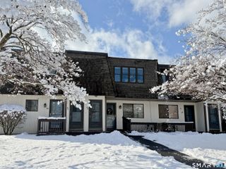 83 Landing Circle 83, Suffield, CT 06078