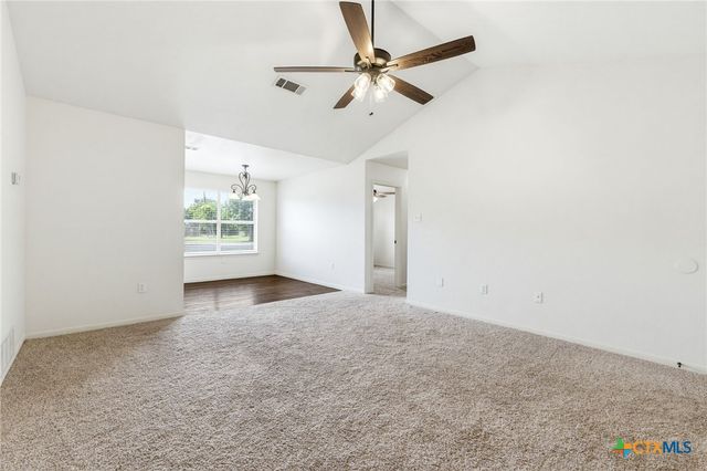 108 E Reagan Avenue, Copperas Cove, TX 76522
