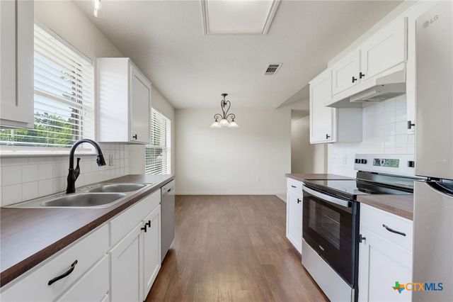 108 E Reagan Avenue, Copperas Cove, TX 76522