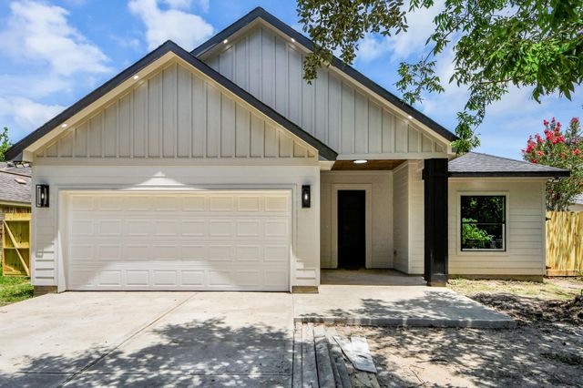 216 W Curtis Avenue, Pasadena, TX 77502