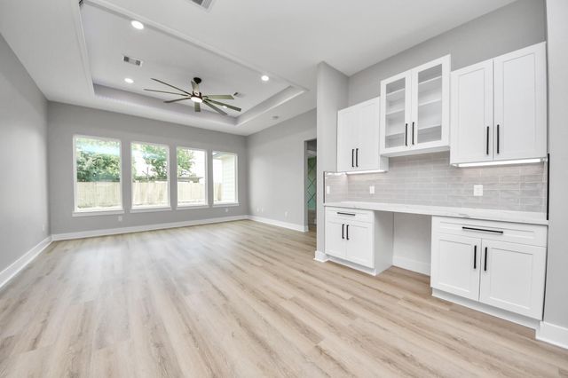 216 W Curtis Avenue, Pasadena, TX 77502