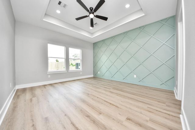 216 W Curtis Avenue, Pasadena, TX 77502