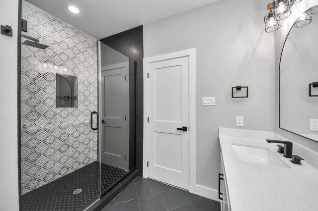 216 W Curtis Avenue, Pasadena, TX 77502