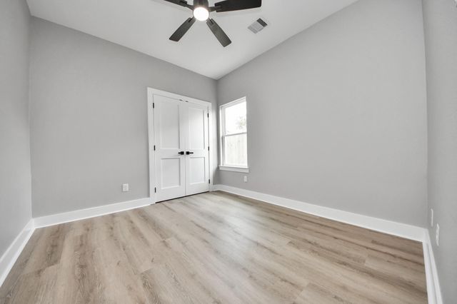 216 W Curtis Avenue, Pasadena, TX 77502