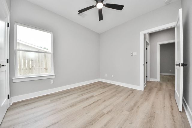 216 W Curtis Avenue, Pasadena, TX 77502
