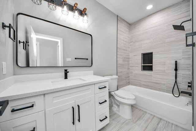 216 W Curtis Avenue, Pasadena, TX 77502