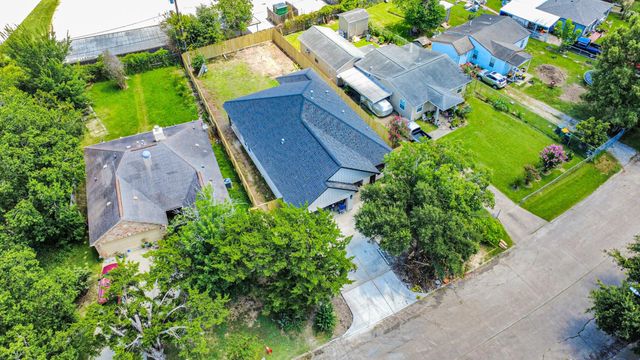 216 W Curtis Avenue, Pasadena, TX 77502