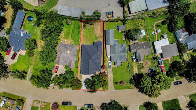 216 W Curtis Avenue, Pasadena, TX 77502