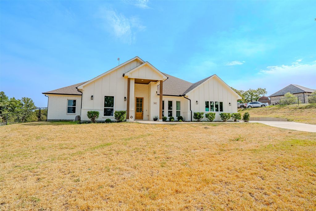 182 Saddle Horn Trail, Boyd, TX 76023 — photo 3