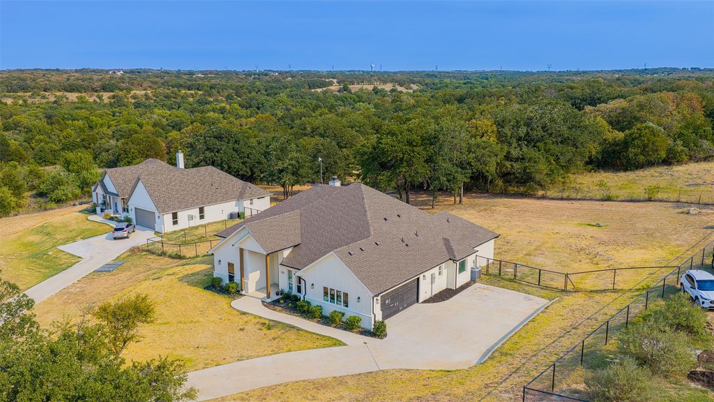182 Saddle Horn Trail, Boyd, TX 76023 — photo 4